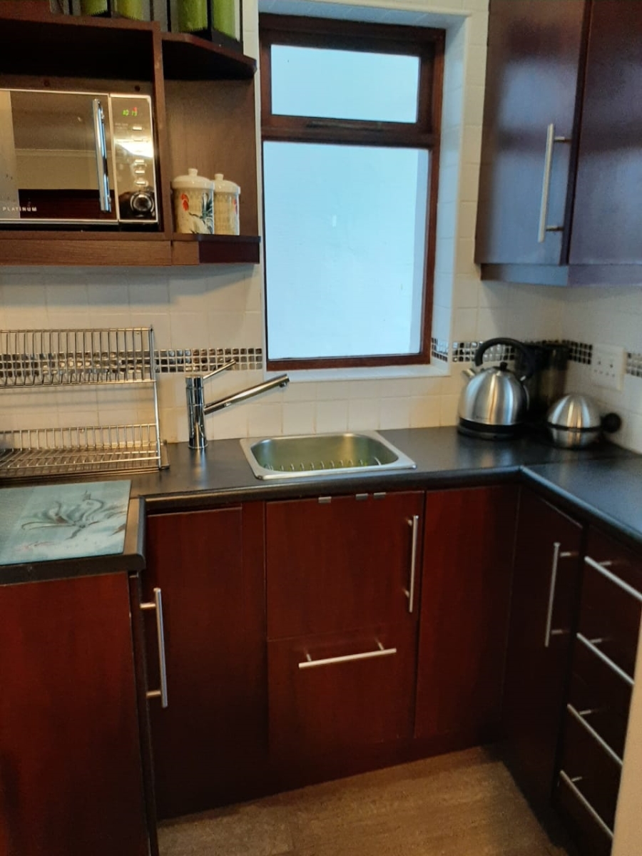 To Let 1 Bedroom Property for Rent in Fish Hoek Western Cape